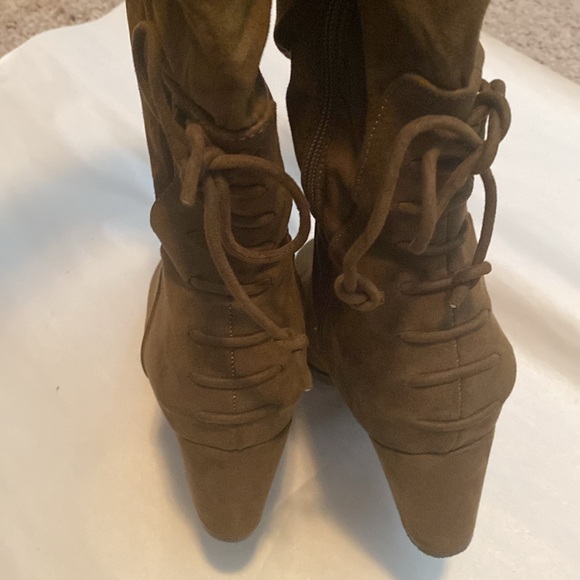 KNEE-HIGH BOOTS IN X-WIDE CALF - Picture 10 of 10